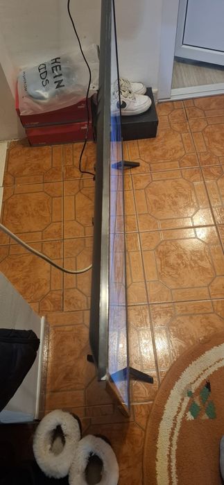 TV LED  Hesense UHD 123CM