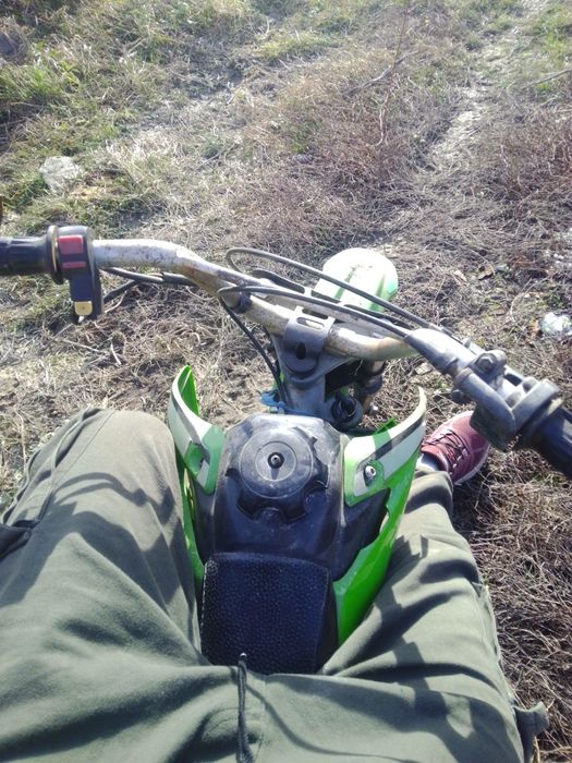 Vând motocros automat