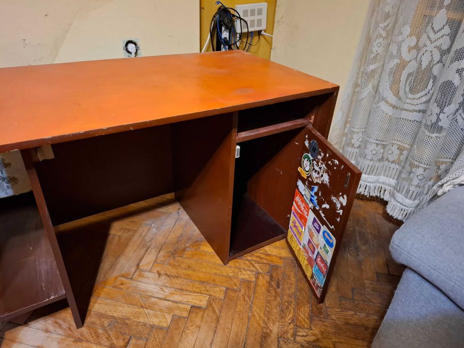 Бюро ученическо от ламинирани плоскости