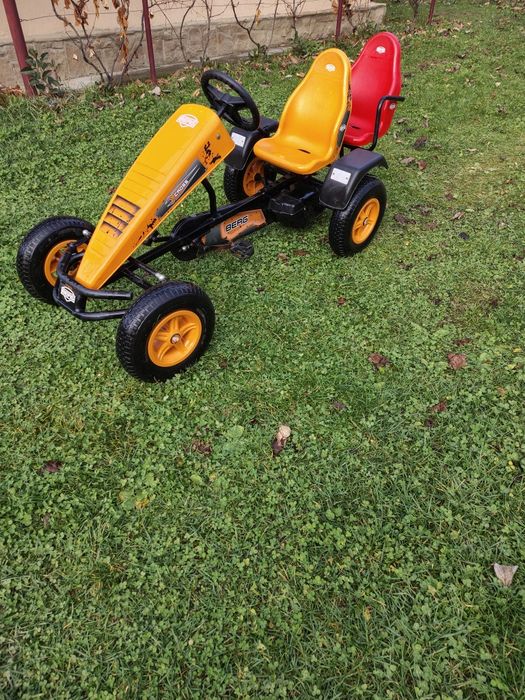 Vând cart pentru adulți și copii