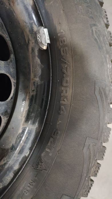 Продам комплект зимних колёс r 14.