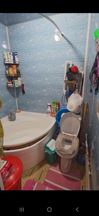 Рай Центрда Квартира Сотилади 4-Этожда 3-Хонали