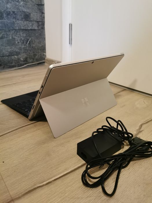 Microsoft Surface Pro 8
