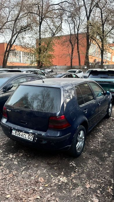 Продам машину Golf 2001год