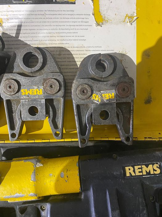 Presă pentru Sertizat REMS+th16 și th 20