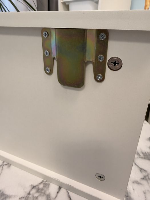 Noptiere  suspendate