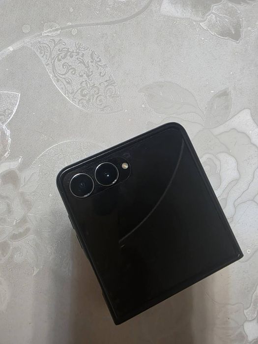 Samsung galaxy Z FLIP 7