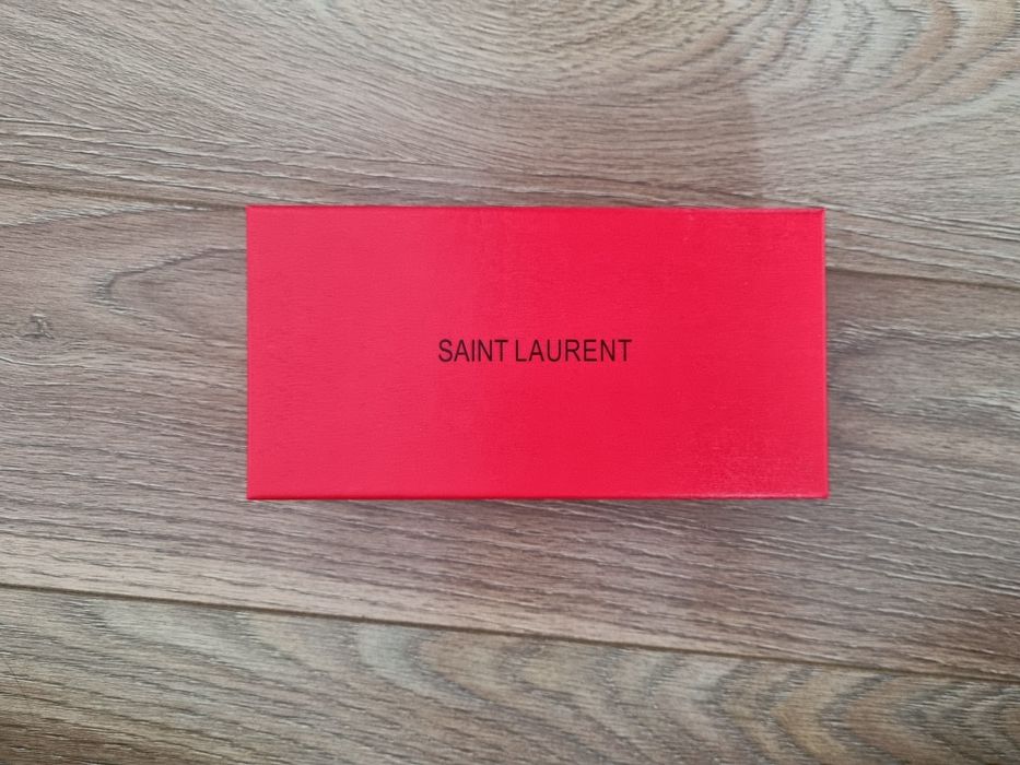 коробка Saint Lauren