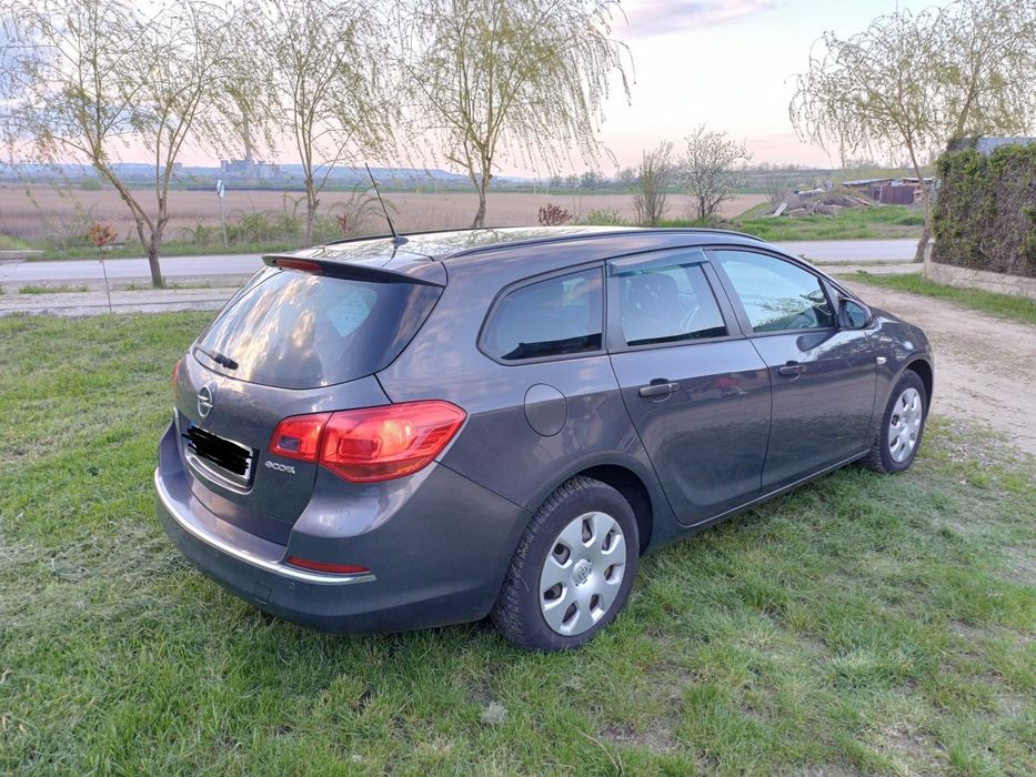 Opel Astra J Sport Tourer