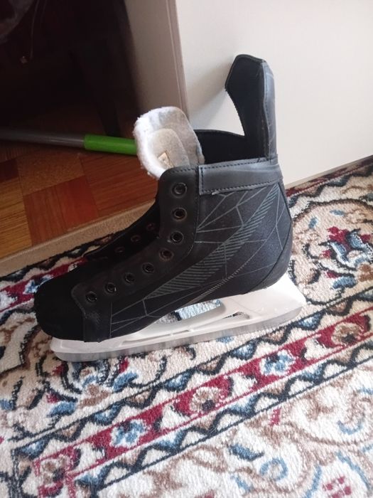 Продам коньки бу