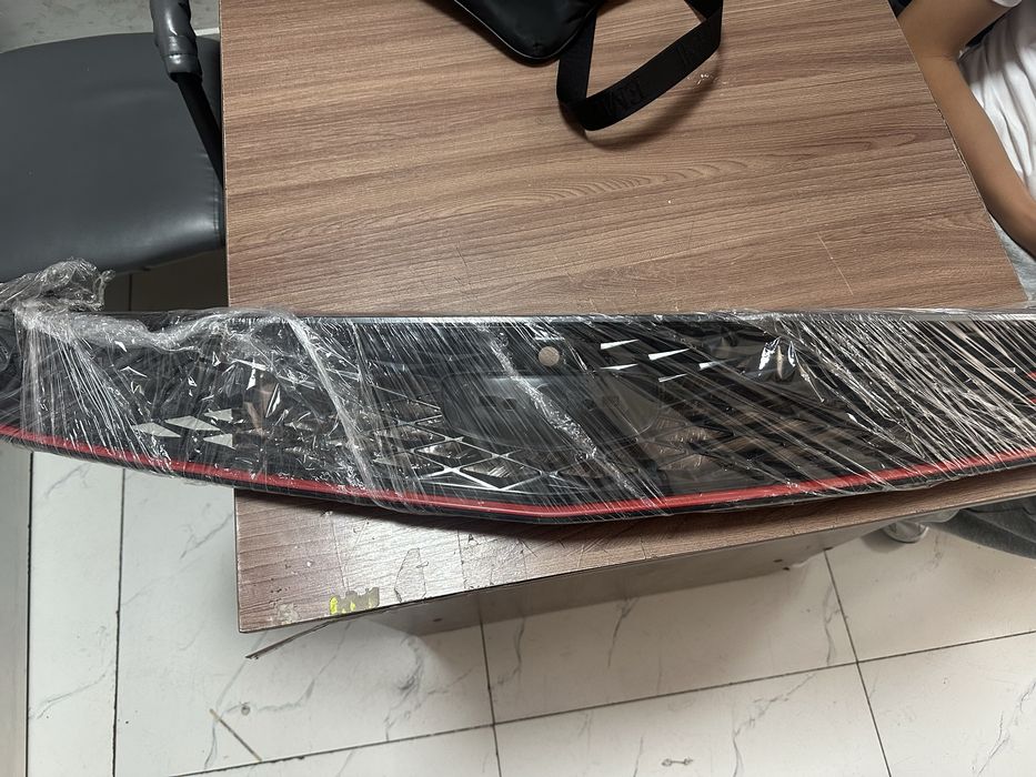 Geely Coolray решотка