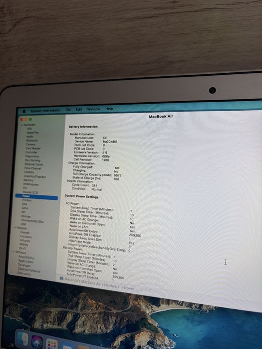 Macbook Air 13” i5 4Gb DDR3 1.5GB GPU;