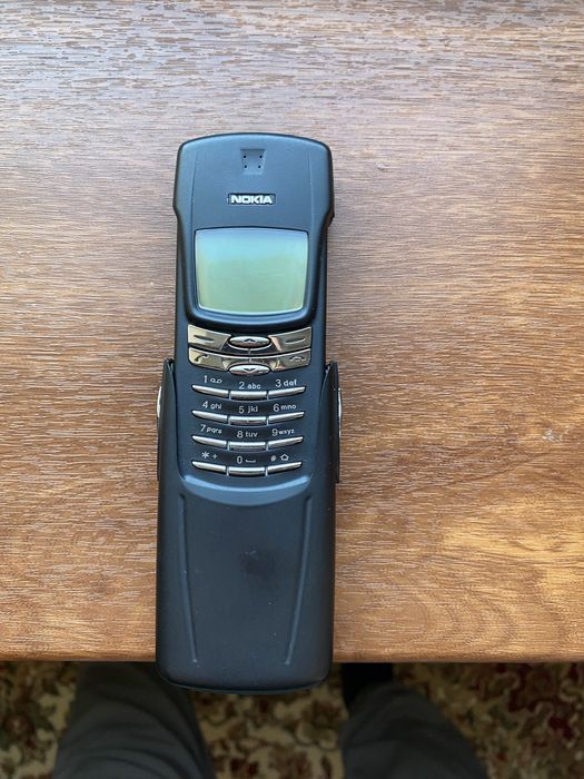 Срочно продается сотовый телефон