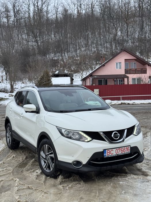 Nissan Qashqai | 4x4 | Premier edition | tekna | 360 |