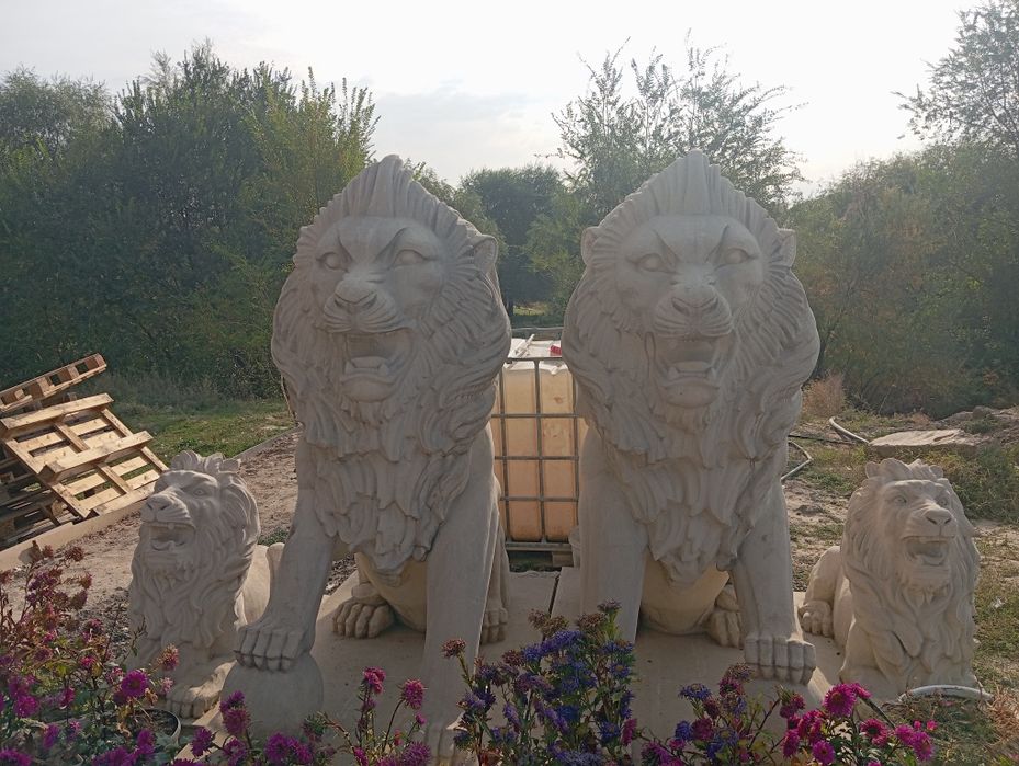 Ручной работы скульптура