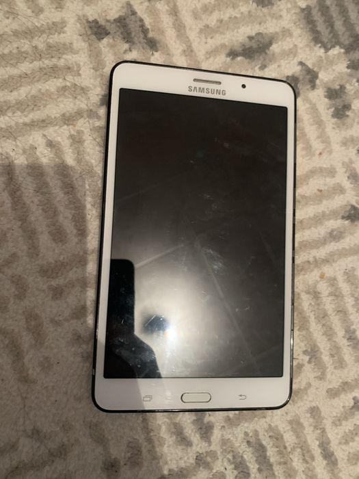 Samsung galaxy tab 4(запароленный)