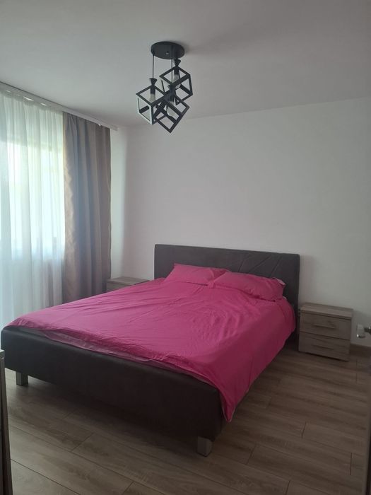 Apartament 2 camere ,etaj 1,decomandat ,Gavana 2