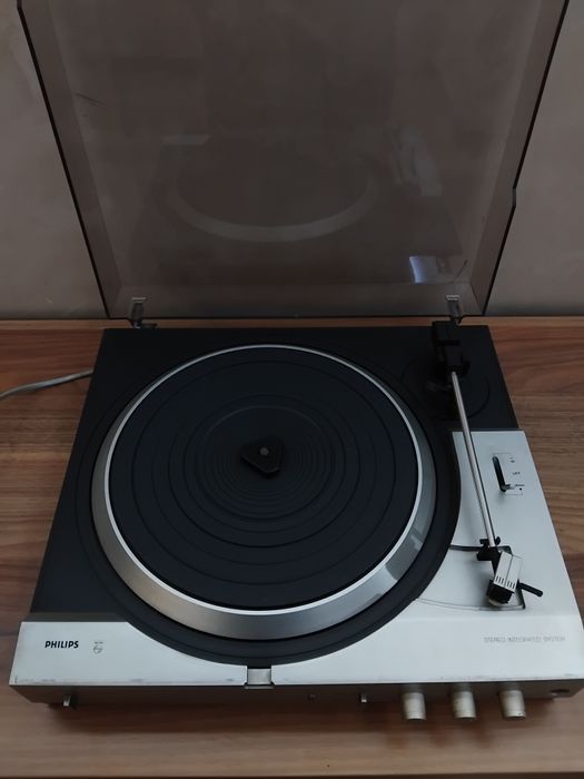 Грамофони 3 различни модела