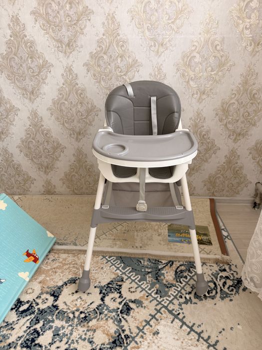 Продам Детский столик в отличном состоянии