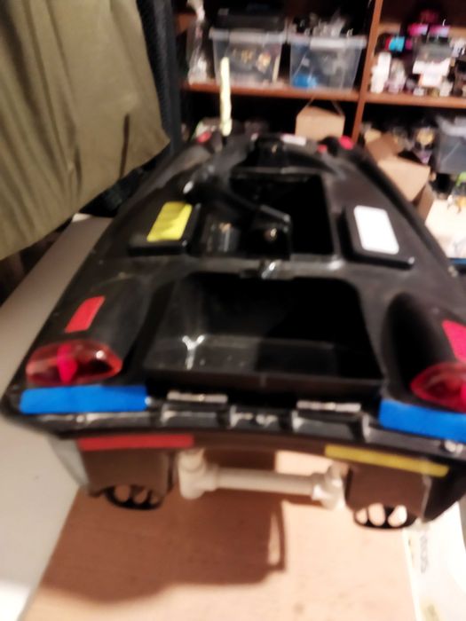 Navomodel Bittom Bona BOAT 2 , 2 CUVE , 2 Accumulatori . PRETI FIX !!!