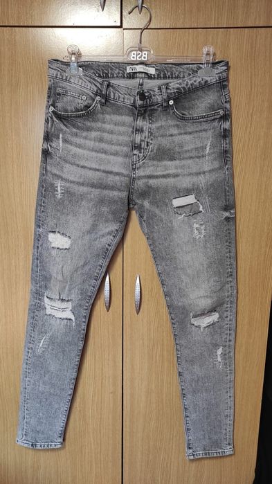 Blugi ZARA mărimea 34