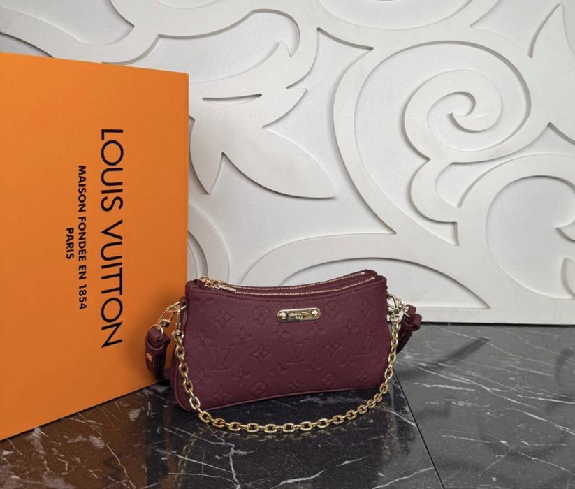 Louis Vuitton Liv Pochette