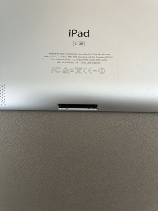 Apple iPad 2 64GB Wi-Fi + SIM / Перфектно състояние