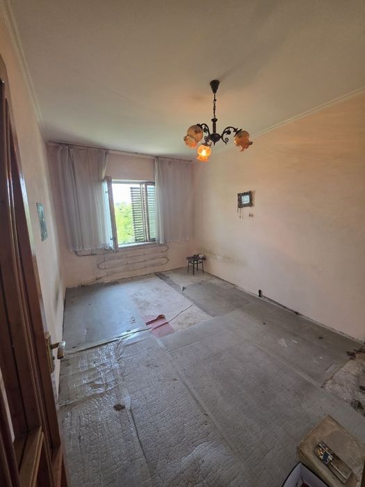 3/3/4 (3 этаж). Бектимирский р-н. Квартира (дом) 80 м².