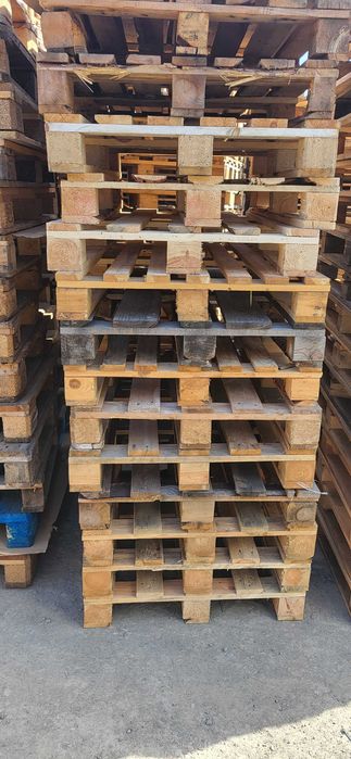 Дървени скари 120 х 80 см , с дебели трупчета и плътни дъски