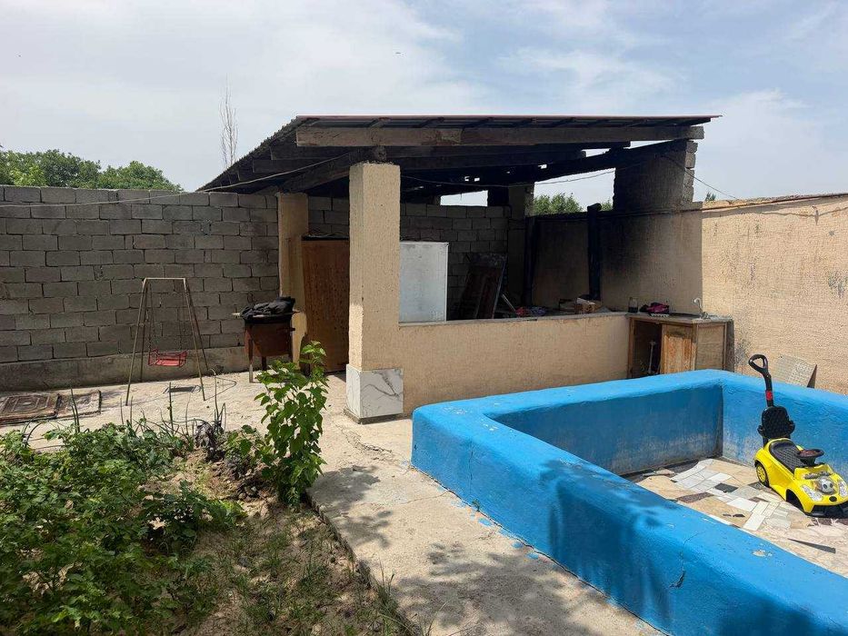 Dacha sotiladi Azadbash