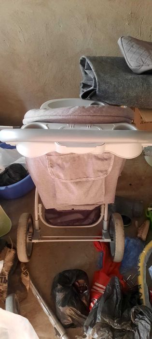 Каляска сотилади 500.000