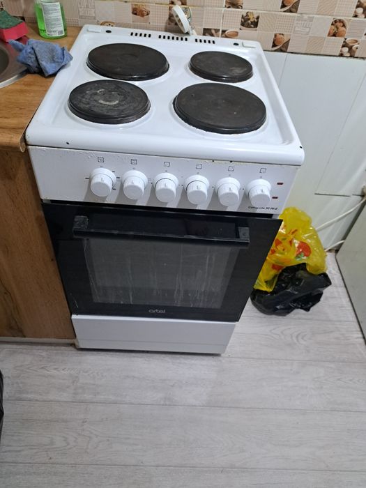 Продам электроплиту за 10к