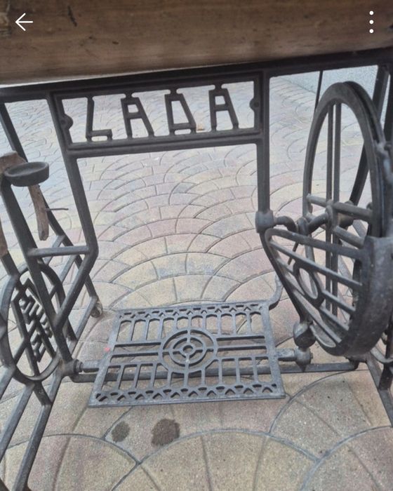 Masina de cusut veche