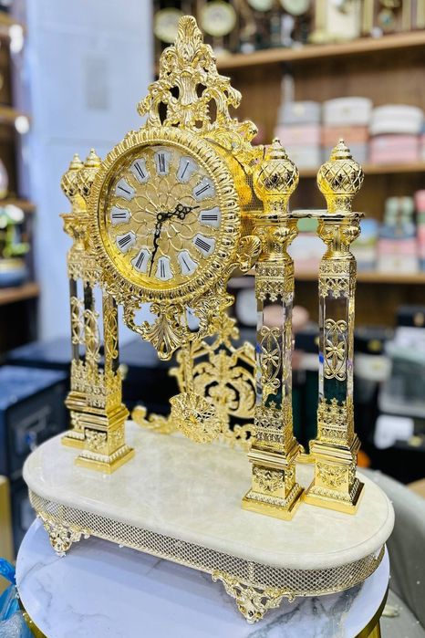 Роскошний настольные часы  серезний падарок
