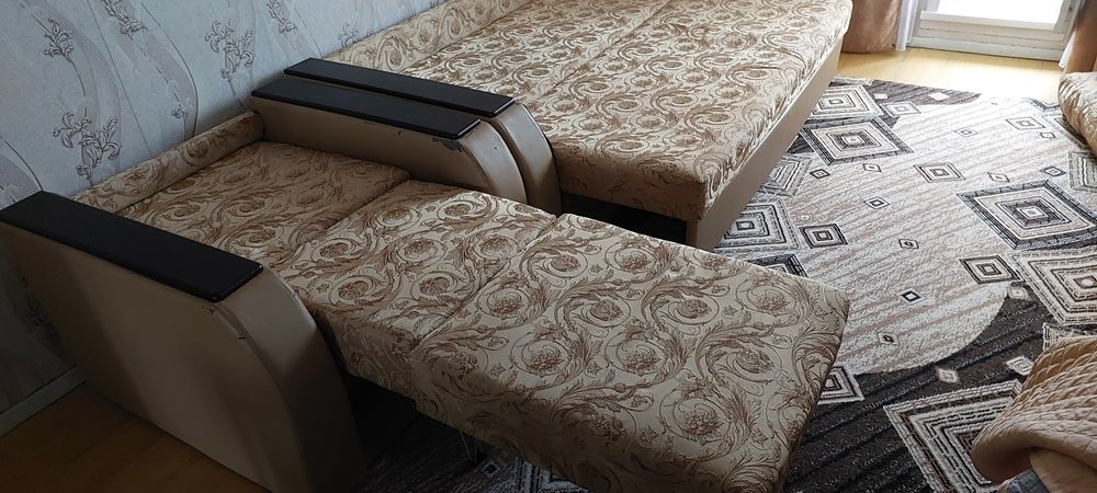 Продам диван и кресло