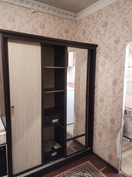 Продаётся  Чиланзар 2  квартал 1 ком в 2х