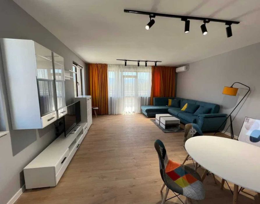 Продава се Тристаен апартамент в Пловдив, Остромила - 107 кв.м за 1476 €/кв.м - Снимка #1