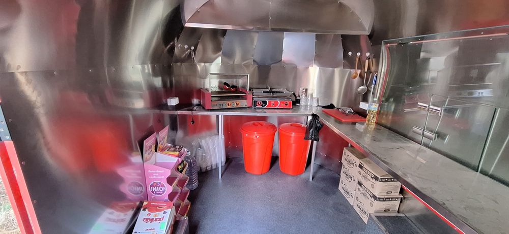 Продаётся или в сухую аренда новой будки на колесах