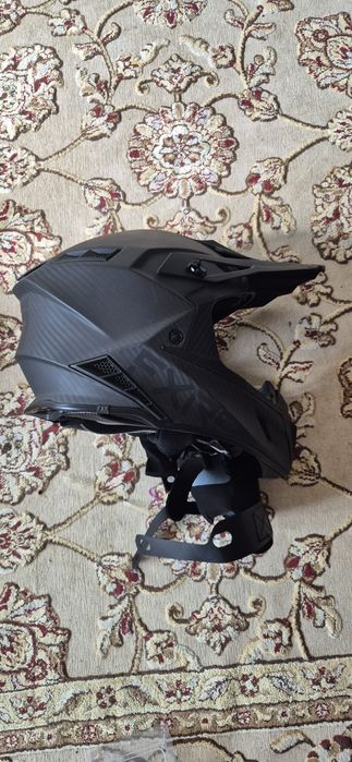 Шлем для снегохода