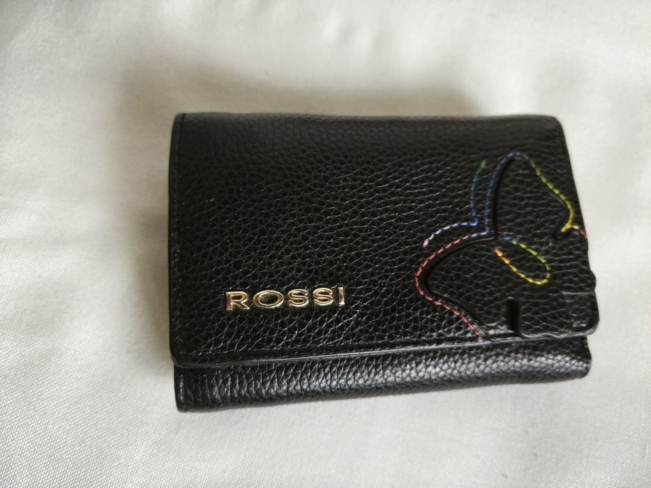 Дамски портмонета