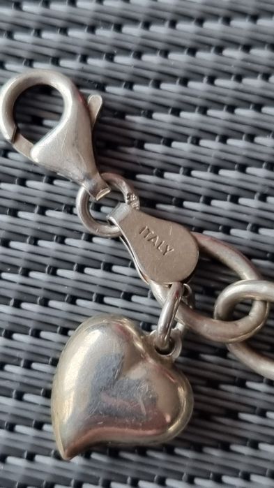 Сребърна гривна с сребърни талисмани