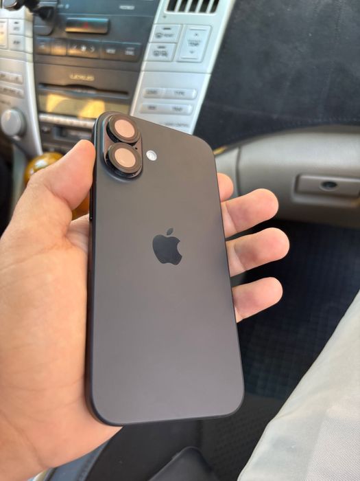 Продам Айфон 16