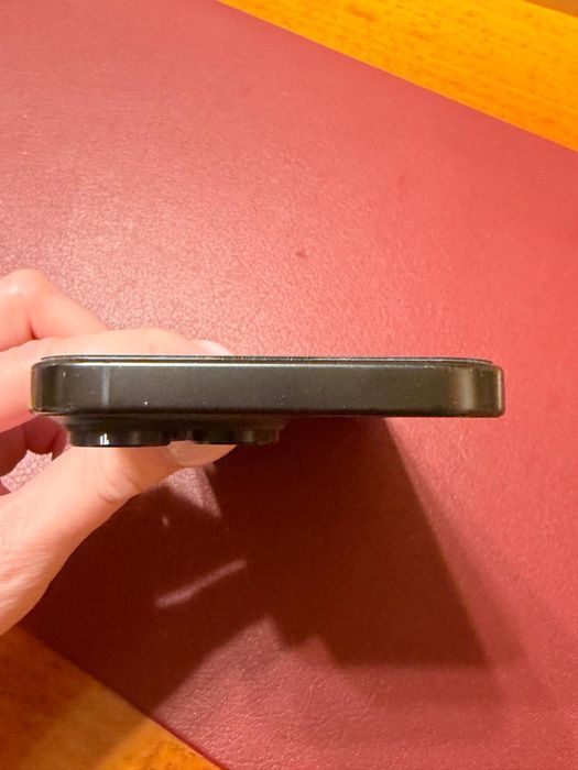 Продам iPhone 16 pro max