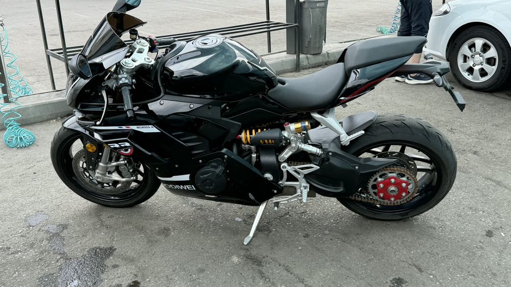Modiwei 800RR sotiladi