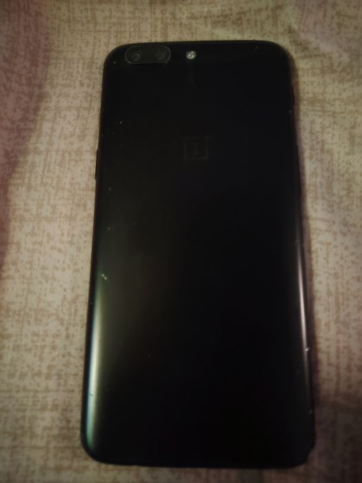 One plus 5 - 8 GB