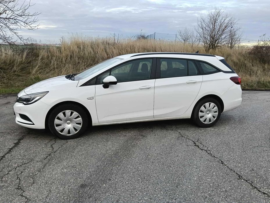 Vand sau Schimb Opel Astra K 1.6 diesel, 2018, impecabila.RAR facut