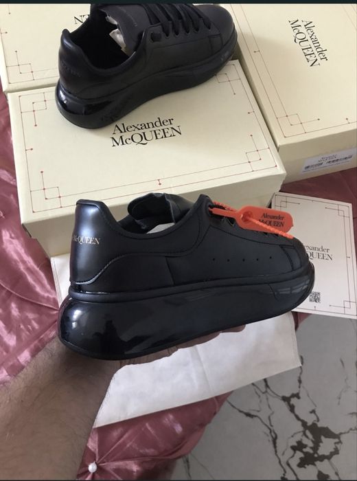 Adidasi Alexander McQueen noi