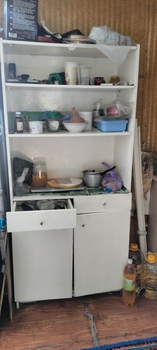 Отдам хорошие шкафы, ковры