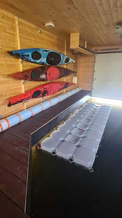 Ponton lansator caiace la apa kayak