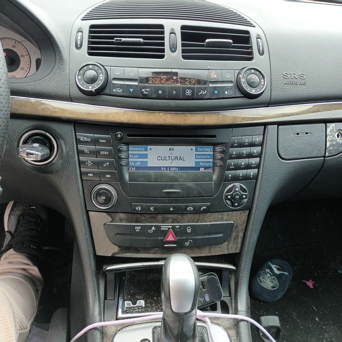 MERCEDES W211 E220 d